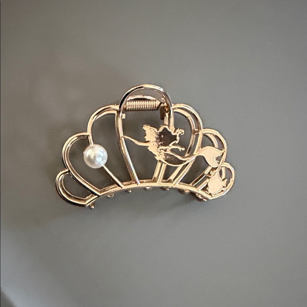 Japan Disney Store Gold  Hair Claw Clip- Ariel